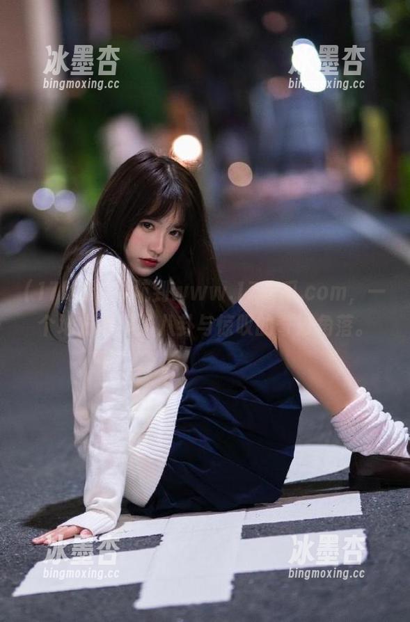 导航到www.17吃瓜.com，一个地方填满了八卦与惊叹的奇妙角落。