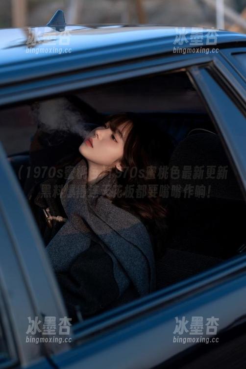 1970s蜜桃色 1970s蜜桃色最新更新,黑料爆得连天花板都要嗡嗡作响!