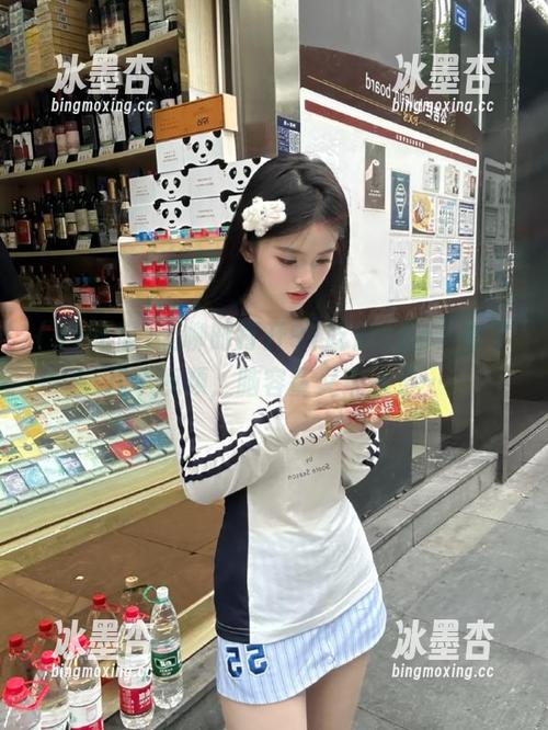 无聊时打开91吃瓜app，看了几个视频，脑容量又缩水了…