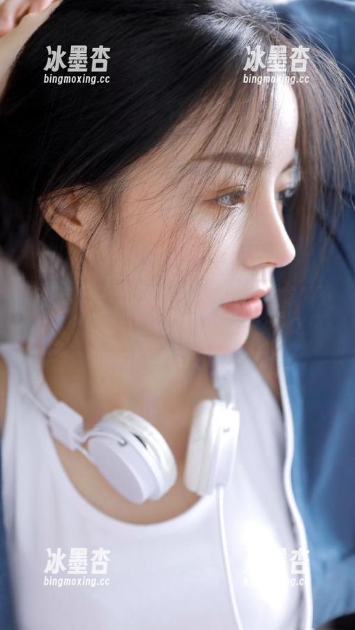 下载91吃瓜中心，吃瓜不再是个体力活，轻松一“戳”全搞定！