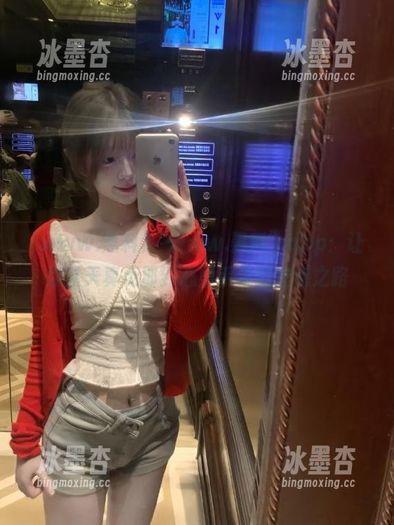 “www.黑料”app：让你从天真无邪到心黑手狠的逆袭之路