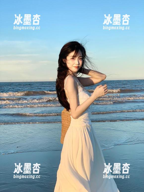 zztt15.com 嘘,下载www.zztt15.com,可以让你在饭桌上立刻成为焦点哦!