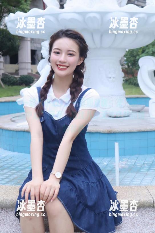 五一假期劝诱：来“五一吃瓜中心”网页，沉迷八卦无法自拔的绝妙体验！