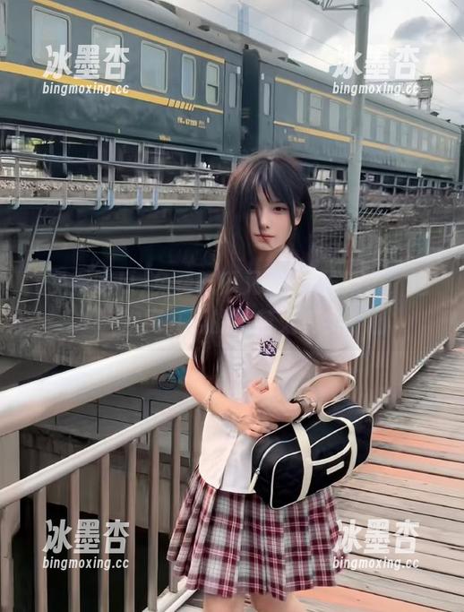 免费吃瓜又双叒叕更新了，这次网红们的痛苦太真实