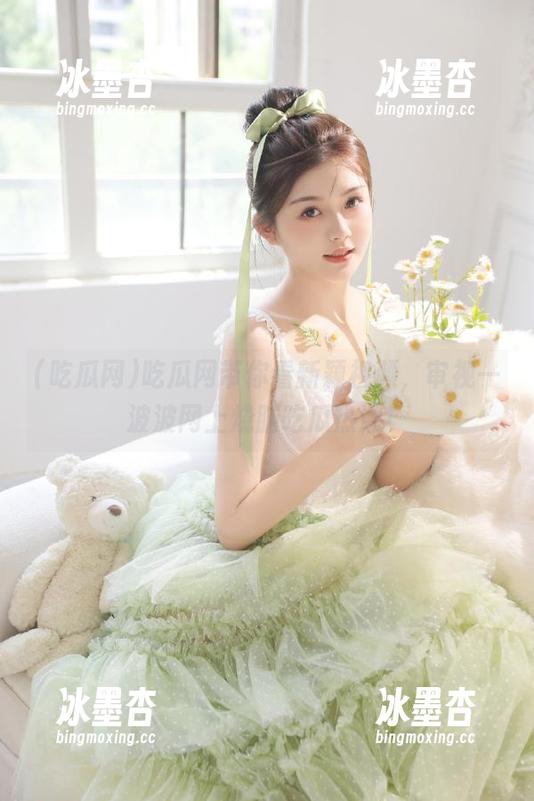 吃瓜网带你看新颖视频，审视一波波网上烧脑吃瓜热潮！
