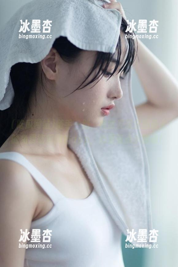 随手一划，竟然发现全国最大的免费吃瓜网站app，心里有点小激动！