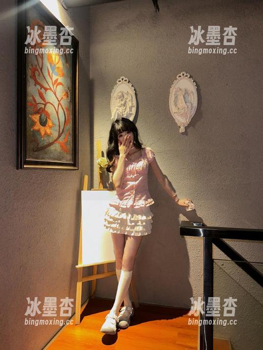 每日吃瓜 更新预告:每日吃瓜又给搬上桌子上了不少黑料,眼睛都看不过来了!