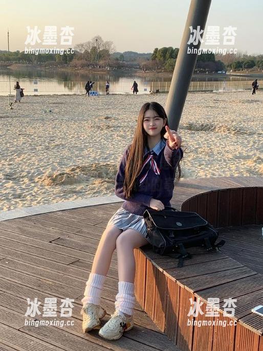 不止黑料，还是免费食材，网曝吃瓜带你走进八卦的奇妙世界！