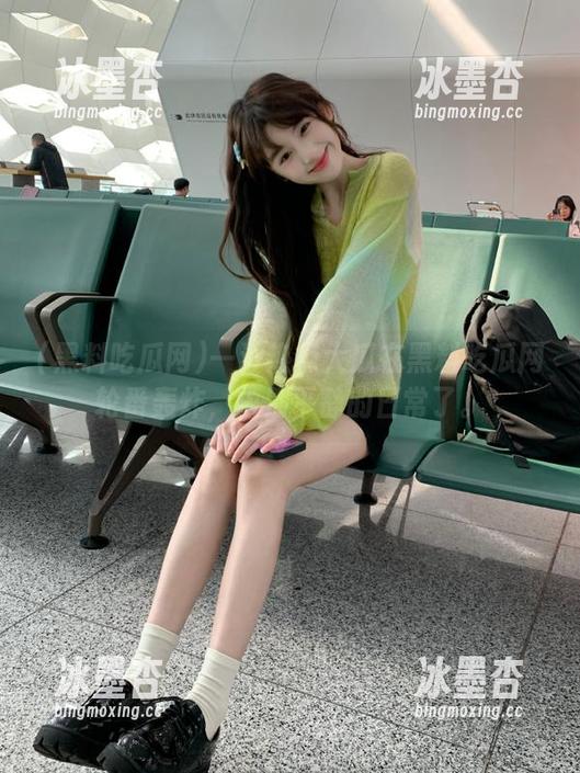 黑料吃瓜网 一波热点大瓜在黑料吃瓜网轮番轰炸,告别平静的日常了。