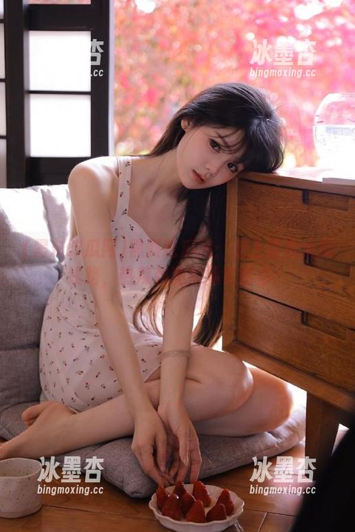 黑料吃瓜网：走上这条大瓜线路，热辣刺激瞬间包围你！