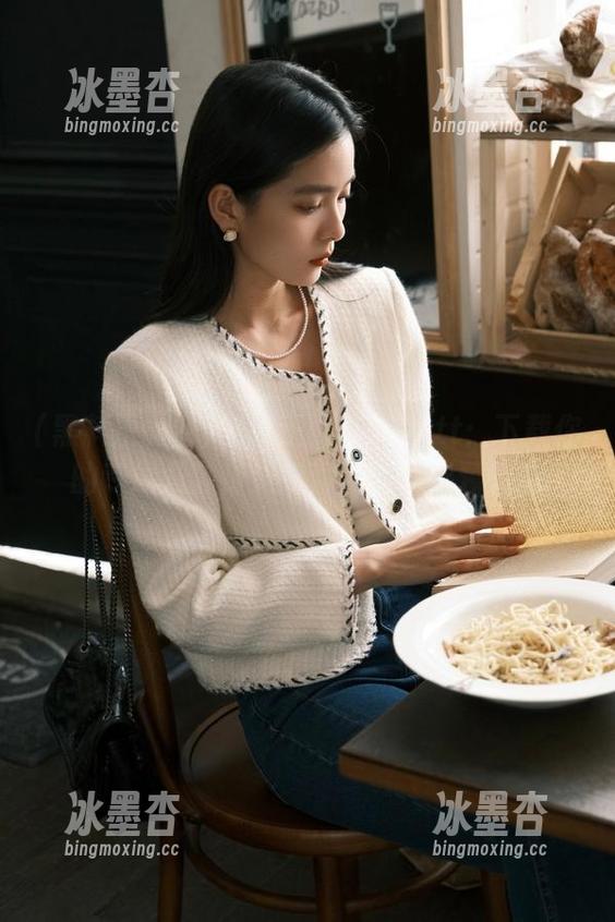 黑料正能量 黑料正能量zzzttt:下载你的专属八卦传送门,前方高能预警!
