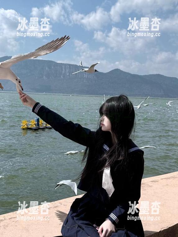 黑料社app，让我不知不觉就被吸引，观看这些瞬间就像做了一次奇妙之旅。