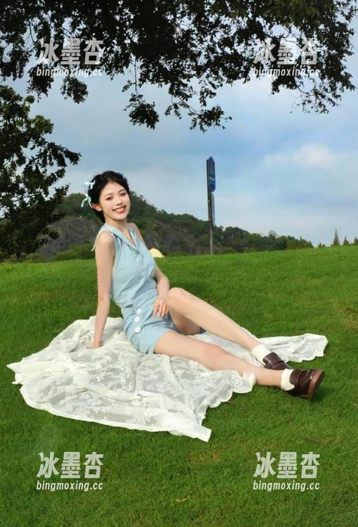 加入“黑料社”当永久会员，分享藏在角落里的八卦，心里美滋滋～