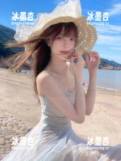 “黑料网”官网的地址终于暴露，感觉像是迎接了一场隐秘的盛典，略微期待又有点忐忑。